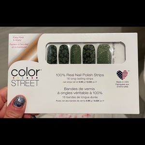Color Street 100% Stick on Nails